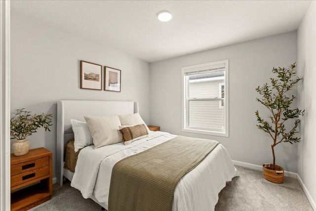 5121 Coronado Drive, Woodbury, MN 55129