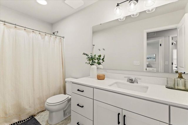 5121 Coronado Drive, Woodbury, MN 55129