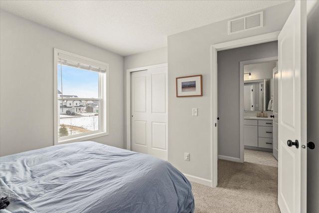 5121 Coronado Drive, Woodbury, MN 55129