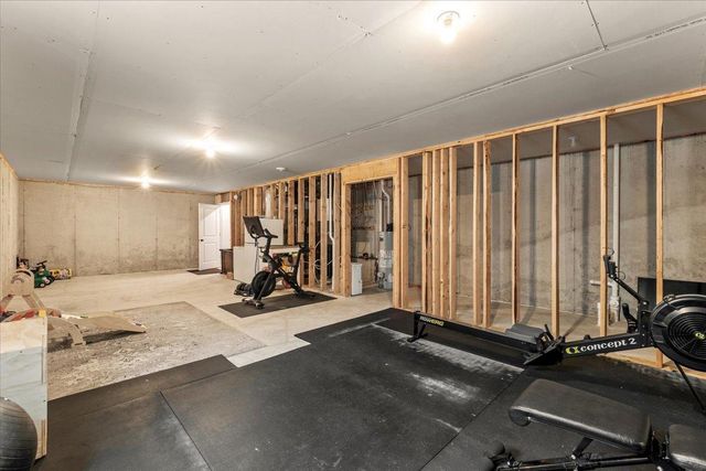 5121 Coronado Drive, Woodbury, MN 55129