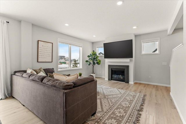 5121 Coronado Drive, Woodbury, MN 55129