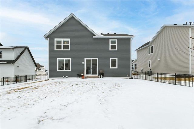 5121 Coronado Drive, Woodbury, MN 55129