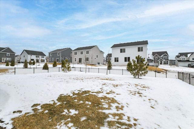 5121 Coronado Drive, Woodbury, MN 55129