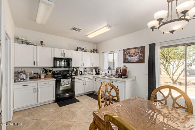 1126 E COWBOY COVE Trail, San Tan Valley, AZ 85143