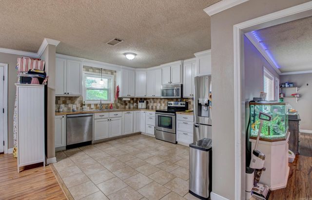 609 Meadow Cir, Beebe, AR 72012