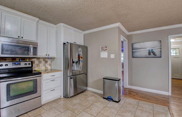 609 Meadow Cir, Beebe, AR 72012