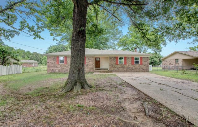 609 Meadow Cir, Beebe, AR 72012