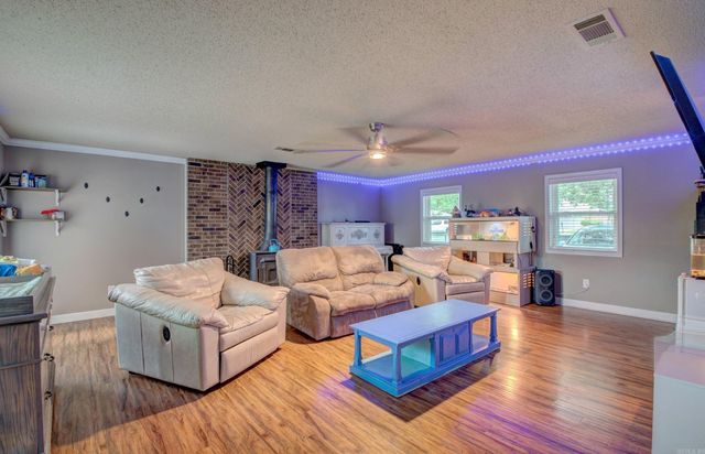 609 Meadow Cir, Beebe, AR 72012