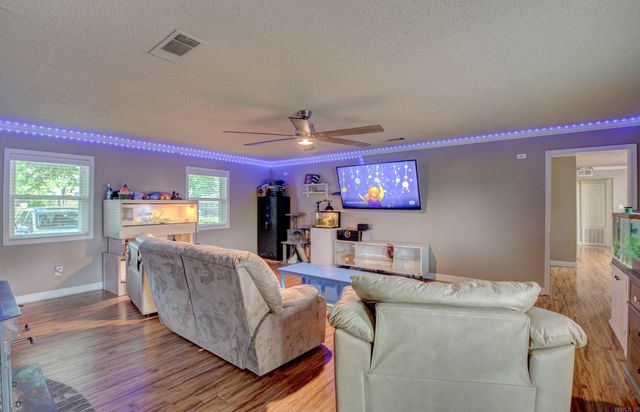 609 Meadow Cir, Beebe, AR 72012