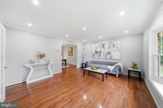 8518 REHOBOTH CT, Vienna, VA 22182