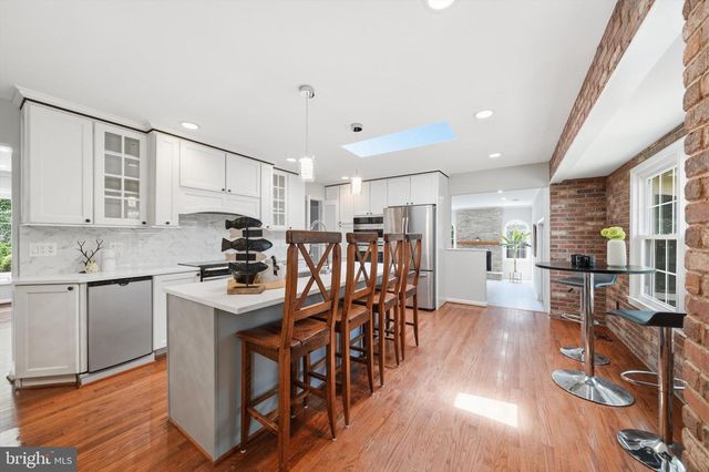8518 REHOBOTH CT, Vienna, VA 22182