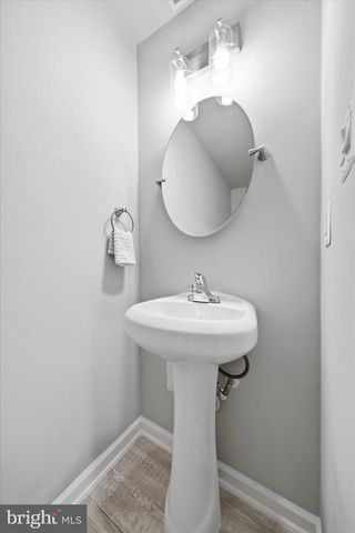 8518 REHOBOTH CT, Vienna, VA 22182