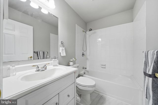 8518 REHOBOTH CT, Vienna, VA 22182