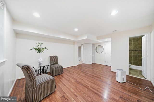 8518 REHOBOTH CT, Vienna, VA 22182