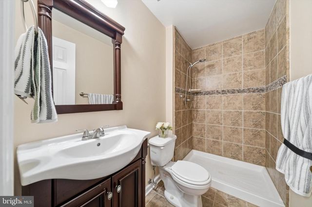 8518 REHOBOTH CT, Vienna, VA 22182
