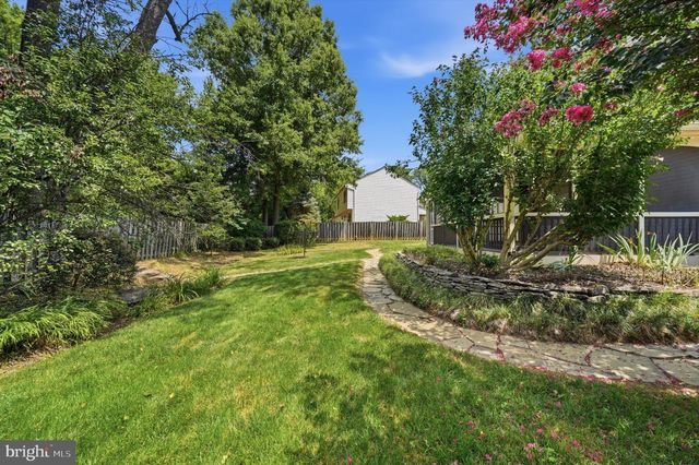 8518 REHOBOTH CT, Vienna, VA 22182