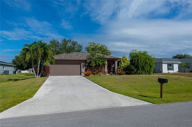 4108 13th ST SW, Lehigh Acres, FL 33976