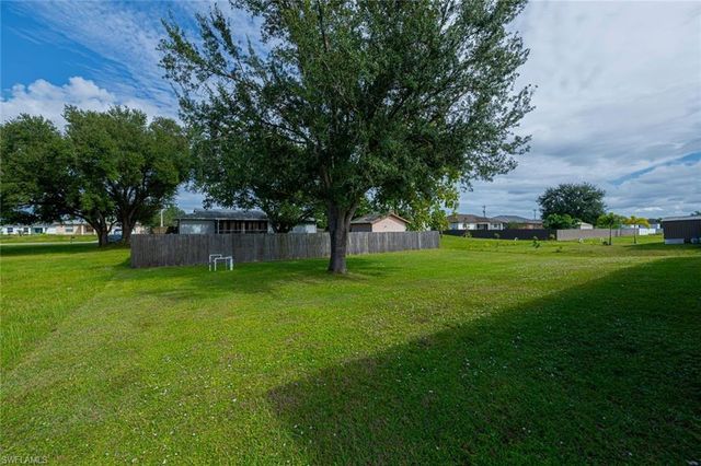 4108 13th ST SW, Lehigh Acres, FL 33976
