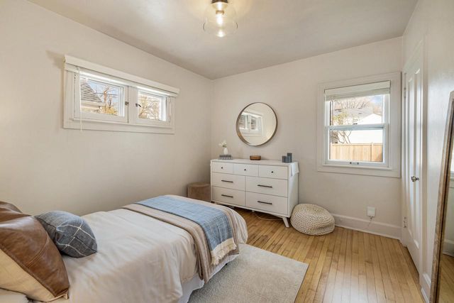 5844 N Shoreland AVENUE, Whitefish Bay, WI 53217