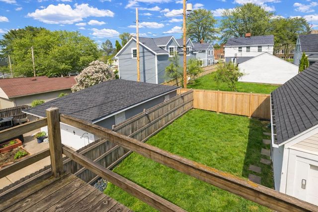 5844 N Shoreland AVENUE, Whitefish Bay, WI 53217