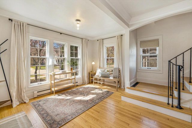 5844 N Shoreland AVENUE, Whitefish Bay, WI 53217