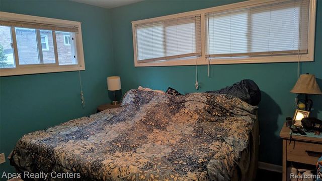 35632 Palmer Road, Westland, MI 48186