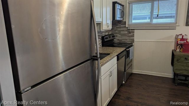 35632 Palmer Road, Westland, MI 48186