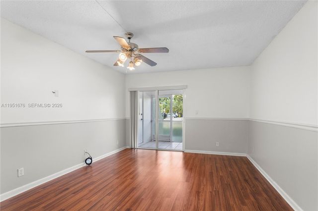 100 Lakeview Dr 108, Weston, FL 33326