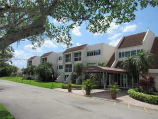 100 Lakeview Dr 108, Weston, FL 33326