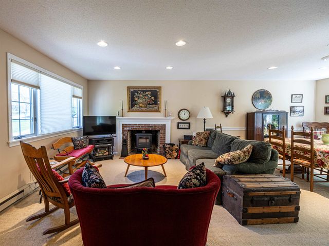 144 Hilltop Place, New London, NH 03257
