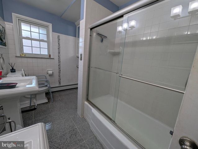 916 MURRAY AVE, Cherry Hill, NJ 08002