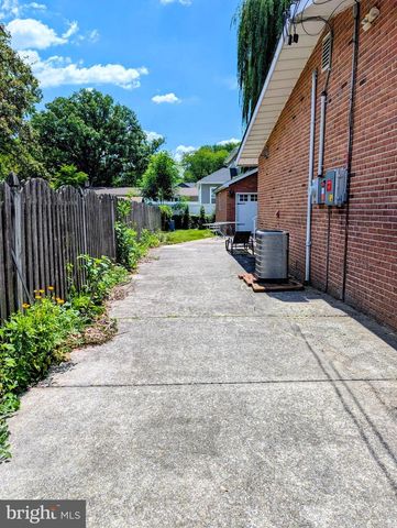 916 MURRAY AVE, Cherry Hill, NJ 08002