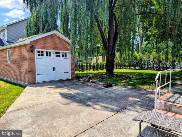 916 MURRAY AVE, Cherry Hill, NJ 08002