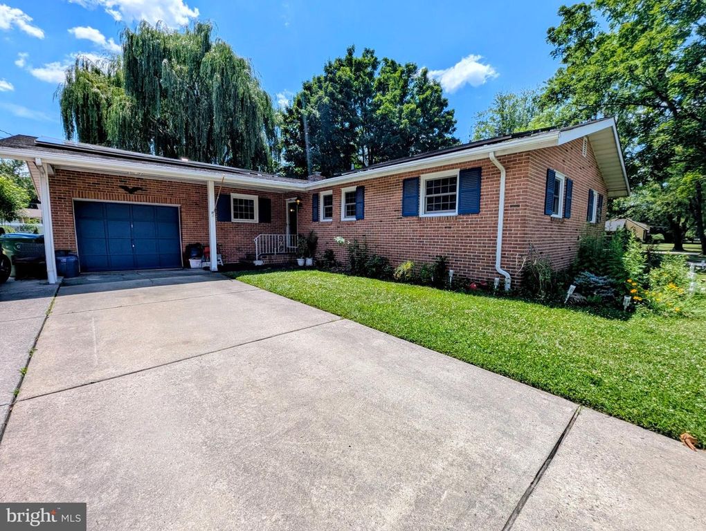 916 MURRAY AVE, Cherry Hill, NJ 08002