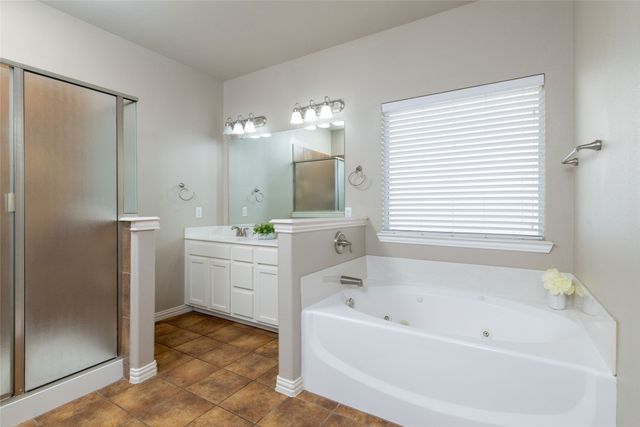 1505 Stetson Drive, Weatherford, TX 76087