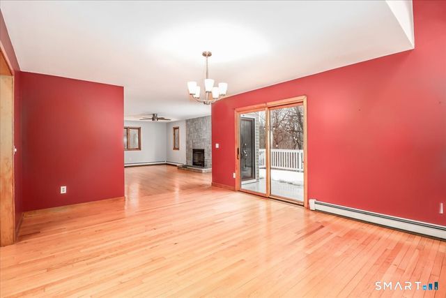 8 Pebble Lane, New Milford, CT 06776