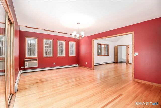 8 Pebble Lane, New Milford, CT 06776