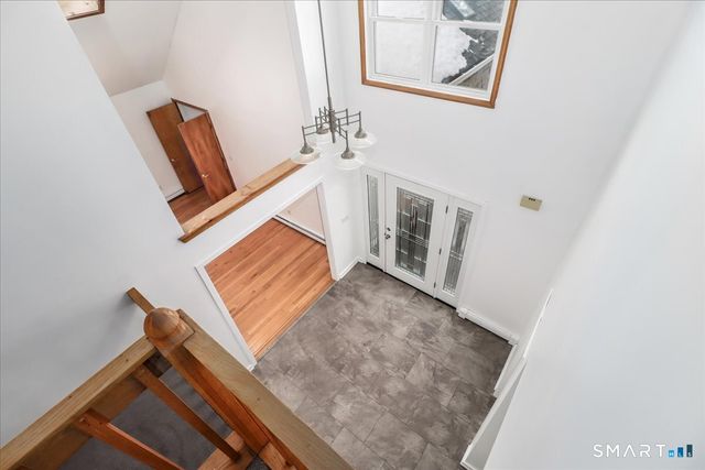 8 Pebble Lane, New Milford, CT 06776