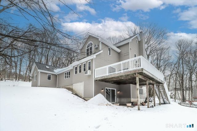 8 Pebble Lane, New Milford, CT 06776