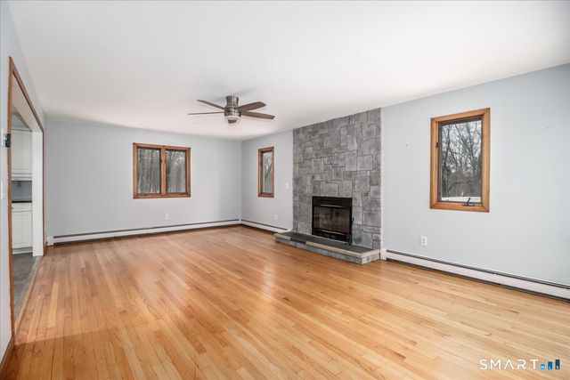 8 Pebble Lane, New Milford, CT 06776