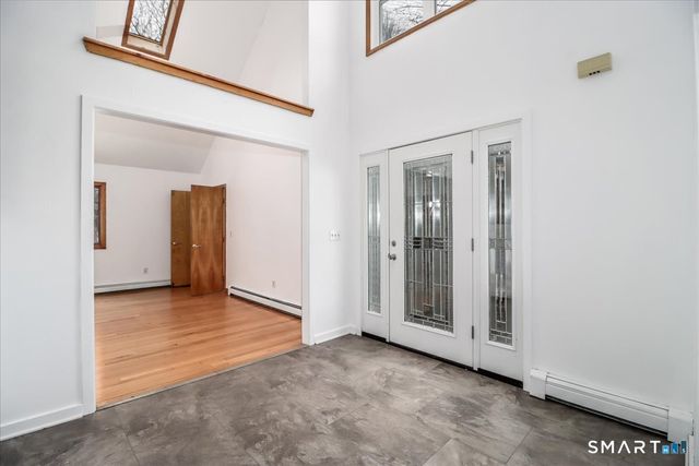 8 Pebble Lane, New Milford, CT 06776