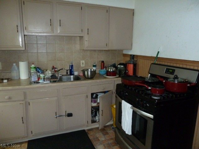 2048 W 99th Street, Cleveland, OH 44102