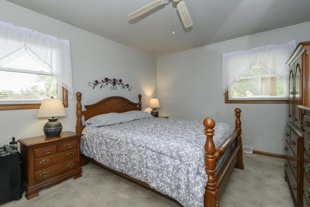 12455 Hickory ROAD, New Berlin, WI 53151