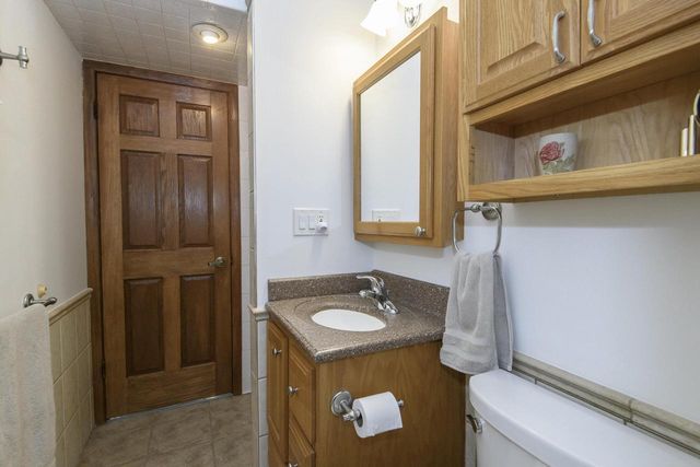 12455 Hickory ROAD, New Berlin, WI 53151