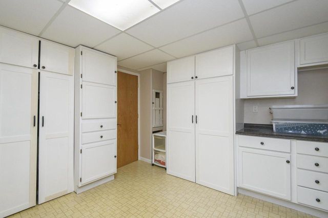 12455 Hickory ROAD, New Berlin, WI 53151