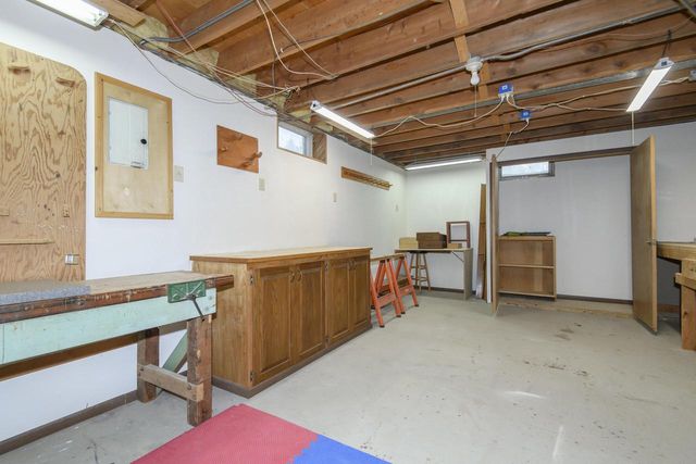 12455 Hickory ROAD, New Berlin, WI 53151