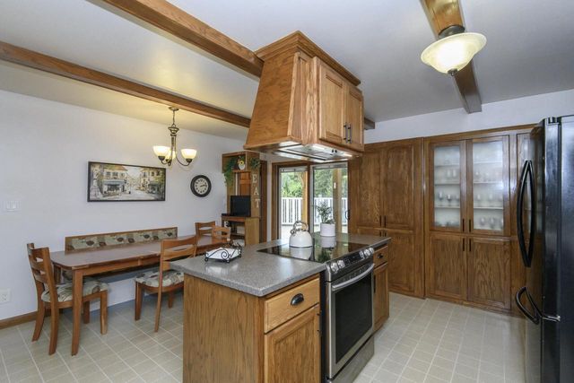 12455 Hickory ROAD, New Berlin, WI 53151