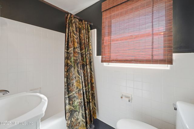 2324 BUTTONWOOD Drive, Jacksonville, FL 32216