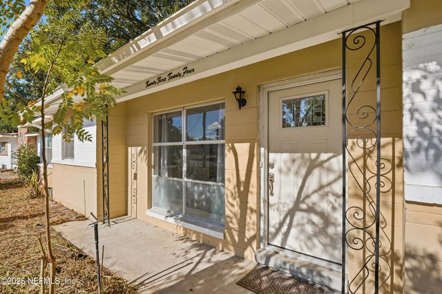 2324 BUTTONWOOD Drive, Jacksonville, FL 32216