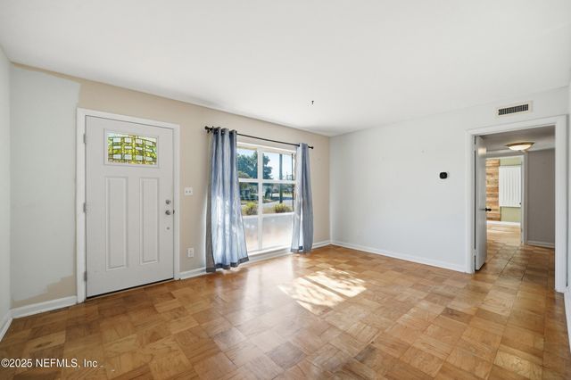 2324 BUTTONWOOD Drive, Jacksonville, FL 32216